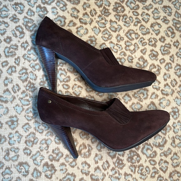 COACH heels - Picture 3 of 7